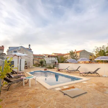 Pax Villa Marcana